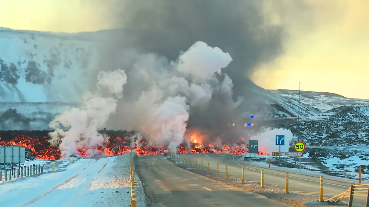 Erupce na Islandu pokračují